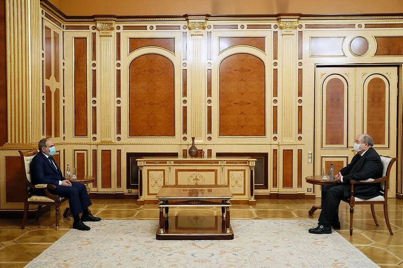 Նիկոլ Փաշինյանը հանդիպել է նախագահ Արմեն Սարգսյանին