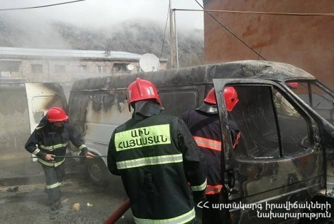Կապանում մոտ 0․5 քմ վառելափայտով բեռնված ավտոմեքենա է այրվել