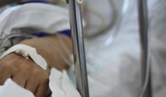Կորոնավիրուսով վարակված 77-ամյա պացիենտը նետվել է պատուհանից. Հիվանդասենյակում եղել է կնոջ հետ. ԱՆ