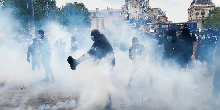 Փարիզում ոստիկանությունն արցունքաբեր գազ է կիրառել ցուցարարներին ցրելու համար