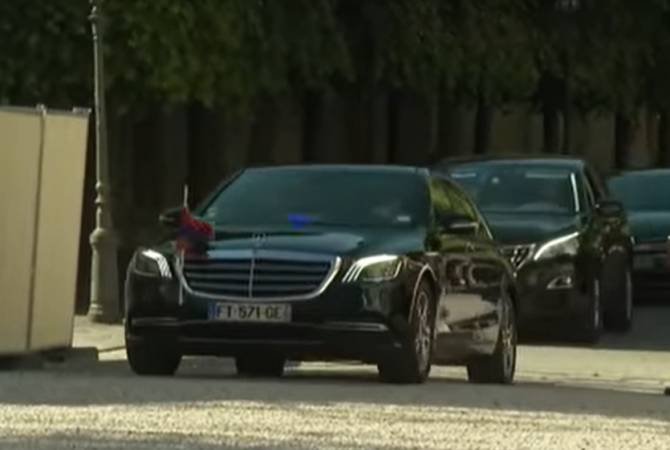Փարիզում ադրբեջանցիները փորձել են խոչընդոտել Փաշինյանի ավտոշարասյան երթը