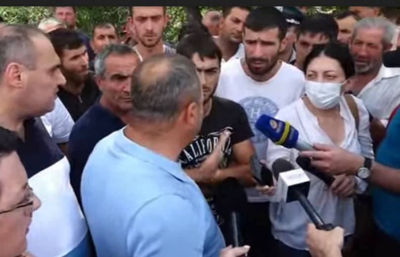 Արմավիրցիները փակել են Երևան-Արմավիր մայրուղին. զրկված են ոռոգման ջրից