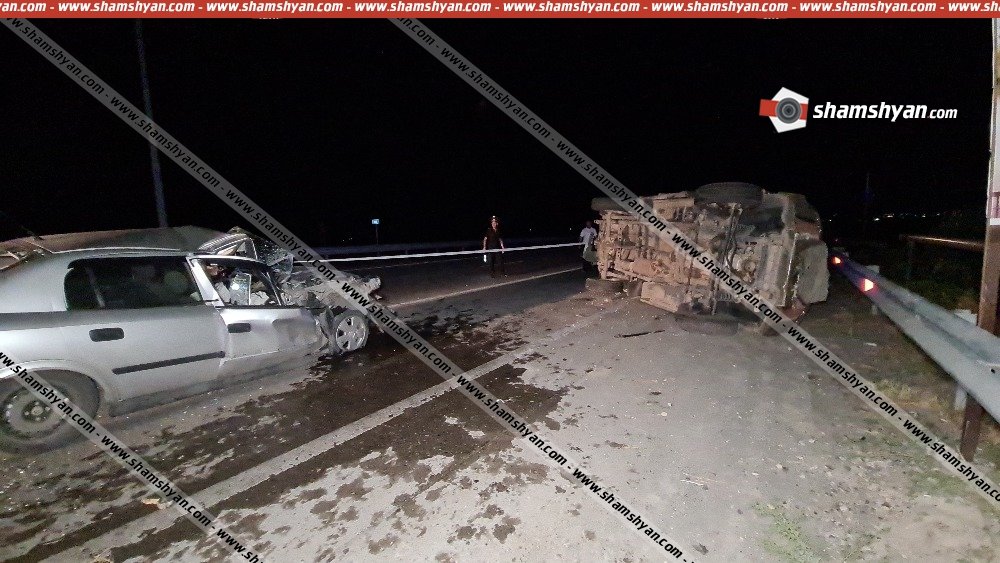 Արարատի մարզում ՀՀ ՊՆ 27-ամյա ծառայողն Opel-ով բախվել է ՀՀ ՊՆ ավտոմեքենային, որը կողաշրջվել է, ՊՆ ծառայողներից մեկը մահացել է, կա 4 վիրավոր