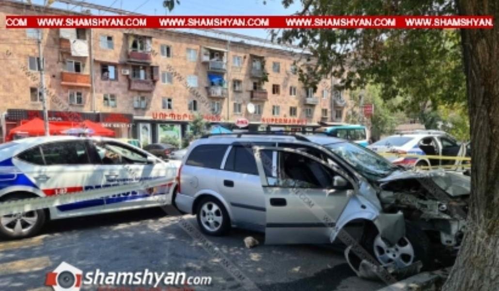 Միմյանց հետ բախվելուց հետո մեքենաներից մեկը վրաերթի է ենթարկել 3 մարդու․ shamshyan.com