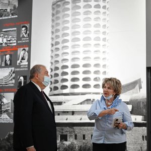 ՀՀ նախագահը այսօր հյուրընկալվել է վաստակավոր ճարտարապետ Արթուր Թարխանյանի անվան կենտրոնում