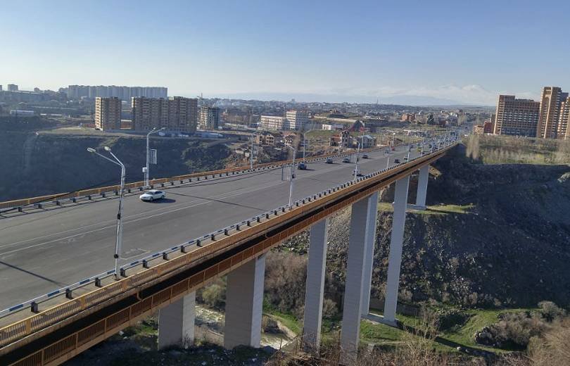 Ողբերգական դեպք Երևանում․ Դավթաշենի կամրջից քաղաքացին իրեն ցած է նետել