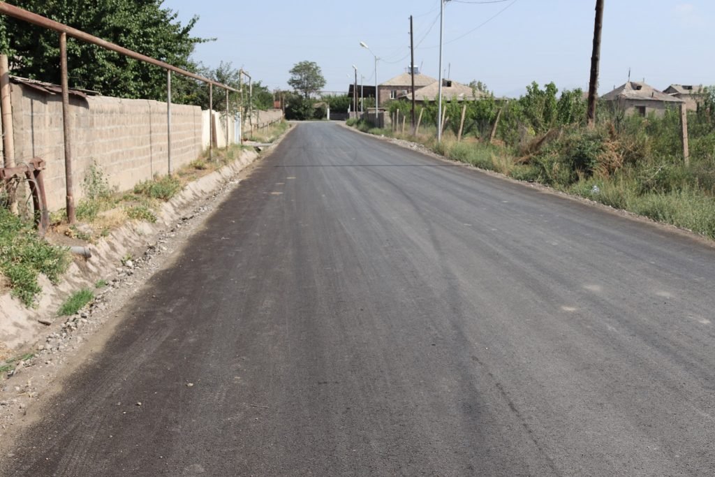 Սուբվենցիոն ծրագրով մասնակի ասֆալտապատվել են Արարատի մարզի Նոյակերտ համայնքի երեք փողոցներ