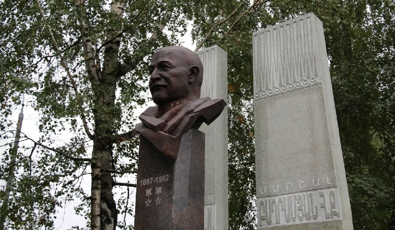 Մոսկվայում բացվել է «Երկու ժողովուրդների մարշալ Հովհաննես Բաղրամյան» քանդակագործական կոմպոզիցիան