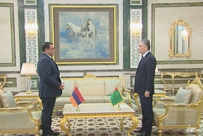 Դեսպան Խարազյանն իր հավատարմագրերն է հանձնեց Թուրքմենստանի նախագահին