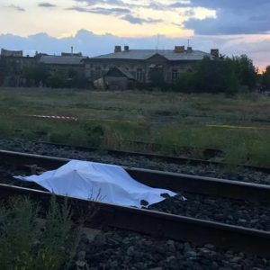 Քիչ առաջ Գյումրիում գնացքի տակ կին է ընկել. նա տեղում մահացել է