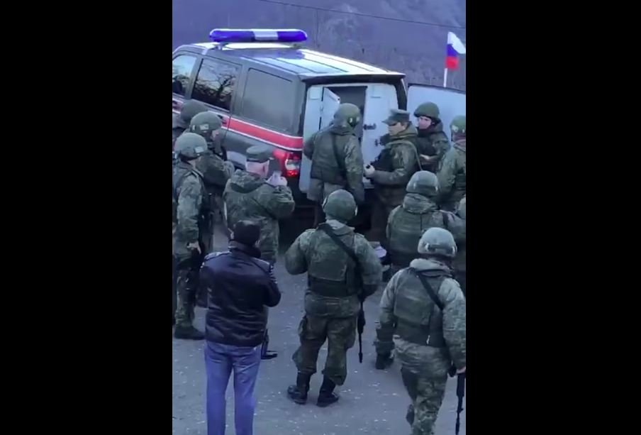 Միջադեպից հետո ռուս խաղաղապահները ձերբակալում են ադրբեջանցիների ուղղությամբ նռնակ նետած քաղաքացուն