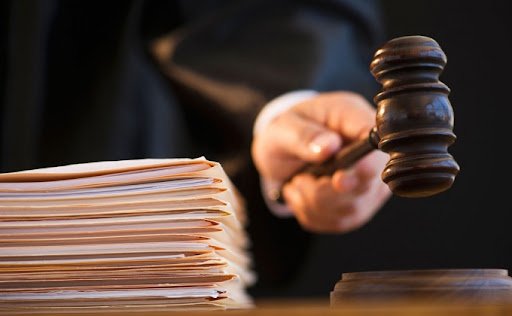 Արդարադատության նախարարը ԲԴԽ-ին միջնորդել է պատասխանատվության ենթարկել դատավոր Գայանե Մազմանյանին՝ «ակնհայտ և կոպիտ խախտումների» համար, դատավորն «անհիմն» է համարում վարույթը