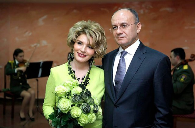 Կալանք է դրվել Սեյրան Օհանյանի, նրա կնոջ, նաև Սերժ Սարգսյանի թիկնազորի նախկին պետի գույքի վրա