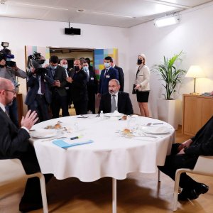 Բրյուսելում ընթանում է վարչապետի հանդիպումը Եվրոպական խորհրդի նախագահի հետ