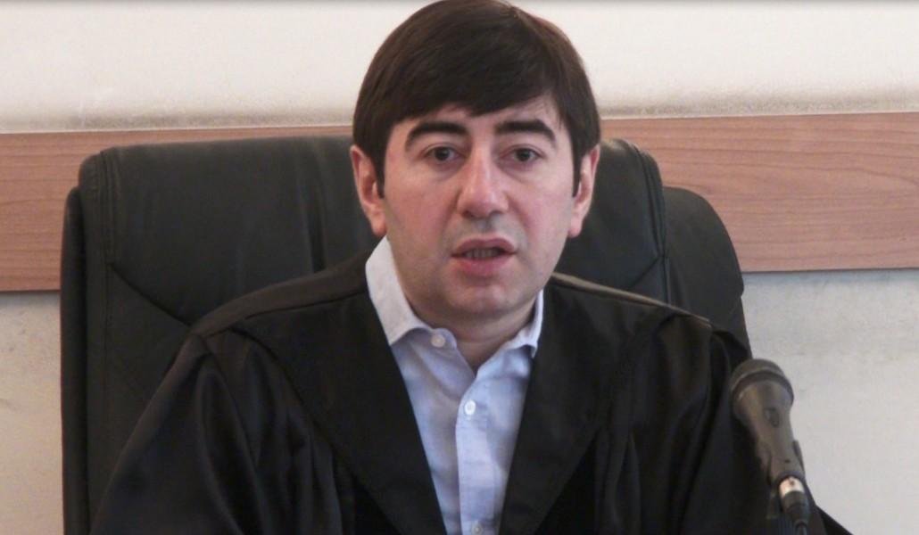 Առկա է կասկած, որ դատավոր Վազգեն Ռշտունուն մակագրված 10 գործ վերաբաշխվել է այլ դատավորի՝ նրա աշխատանքի պատշաճ չներկայանալու պատճառով. ԲԴԽ-ն քննում է կարգապահական պատասխանատվության ենթարկելու հարցը