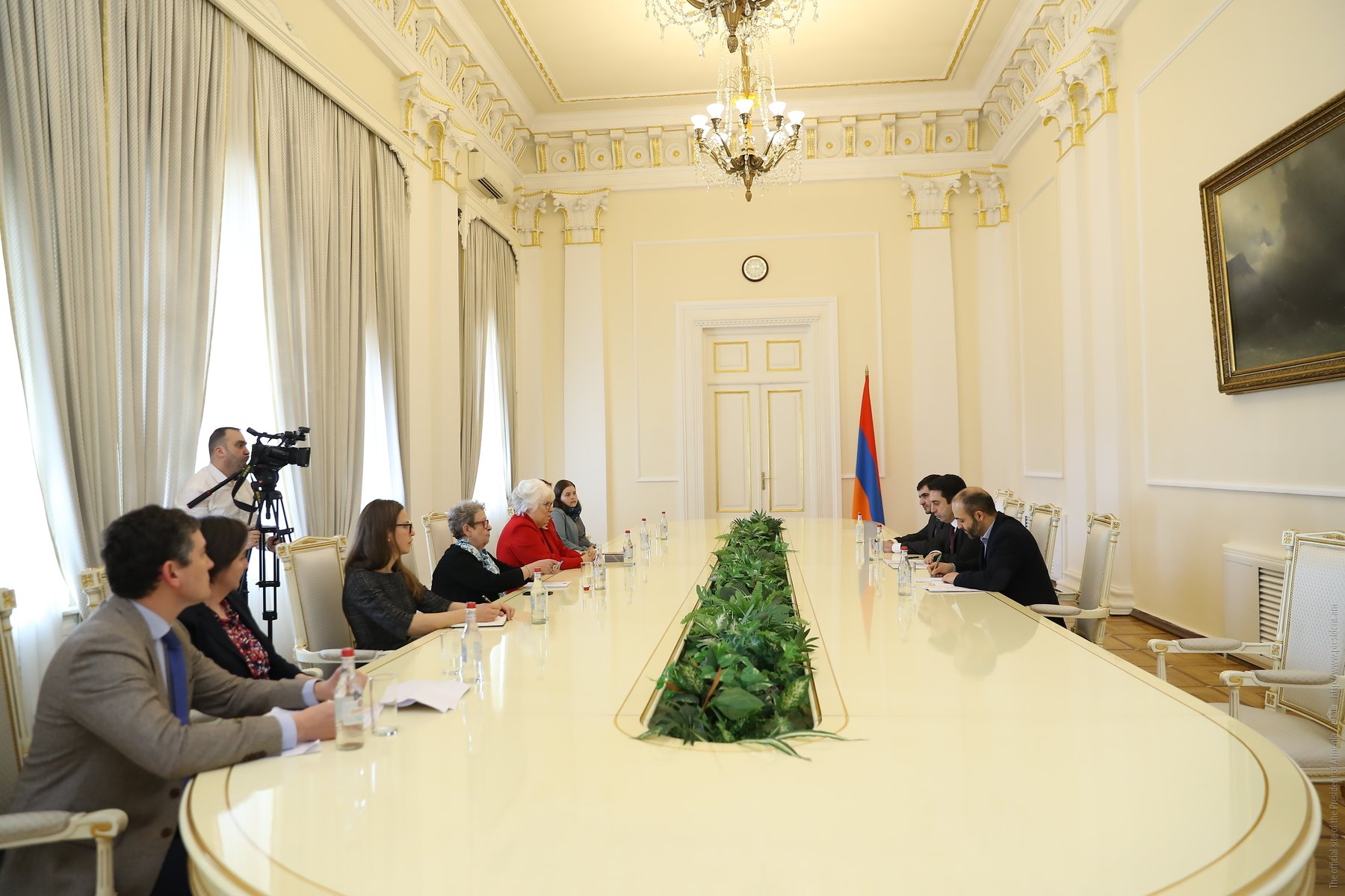 Ալեն Սիմոնյանն ընդունել է ԵՄ-Հայաստան խորհրդարանական գործընկերության կոմիտեի համանախագահ Մարինա Կալյուրանդի գլխավորած պատվիրակությանը