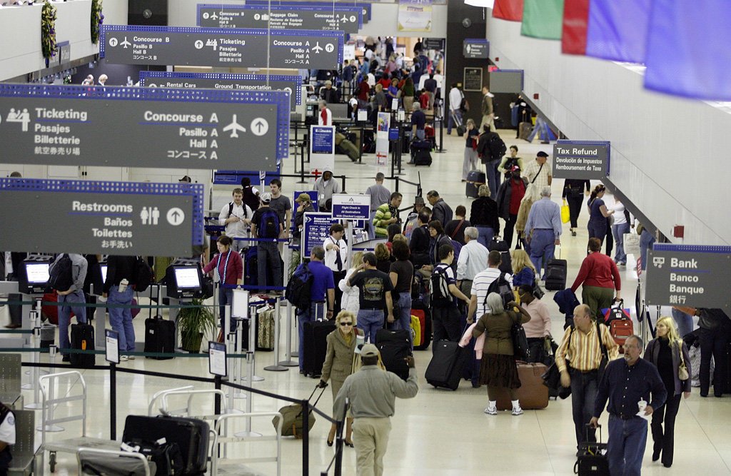 Ավելի քան 150 հազար զբոսաշրջիկ ՌԴ-ում է մնացել փակ օդանավակայանների պատճառով