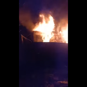 Չարբախում գիշերը բնակելի տնակ է այրվել. Տեսանյութ