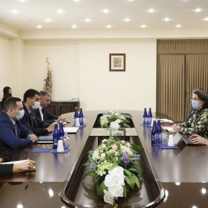 Երևանը նախատեսում է եվրոբոնդեր թողարկել. քաղաքապետը հանդիպել է Եվրոպական ներդրումային բանկի ներկայացուցչի հետ