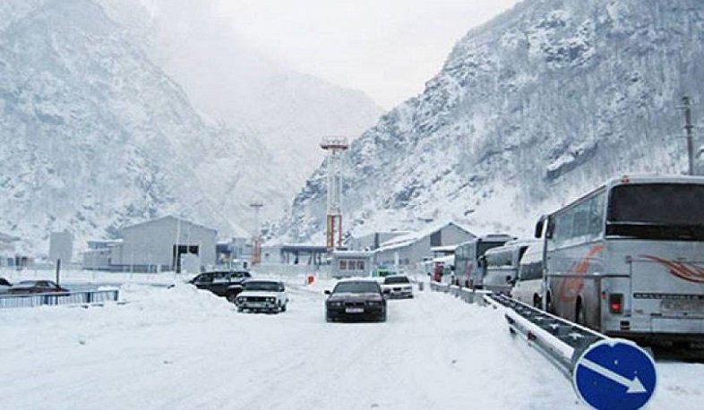 Լարսի ավտոճանապարհը փակ է. ռուսական կողմում կա մոտ 100 բեռնատար ավտոմեքենա