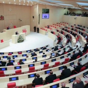 Վրաստանի խորհրդարանը բանաձեւի նախագիծ է մշակել, որը ԵՄ-ին կոչ է անում արագացնել Վրաստանի՝ ԵՄ անդամակցելու գործընթացը
