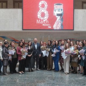 Վահան Քերոբյանը շնորհակալագրերով է պարգևատրել 30 կին գործարարի