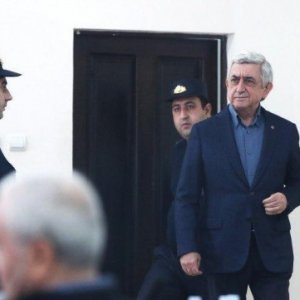 Պետությունից մոտ կես մլրդ դրամ հափշտակության մեղադրանքով Սերժ Սարգսյանի և մյուսների գործով դատական նիստը․ ուղիղ