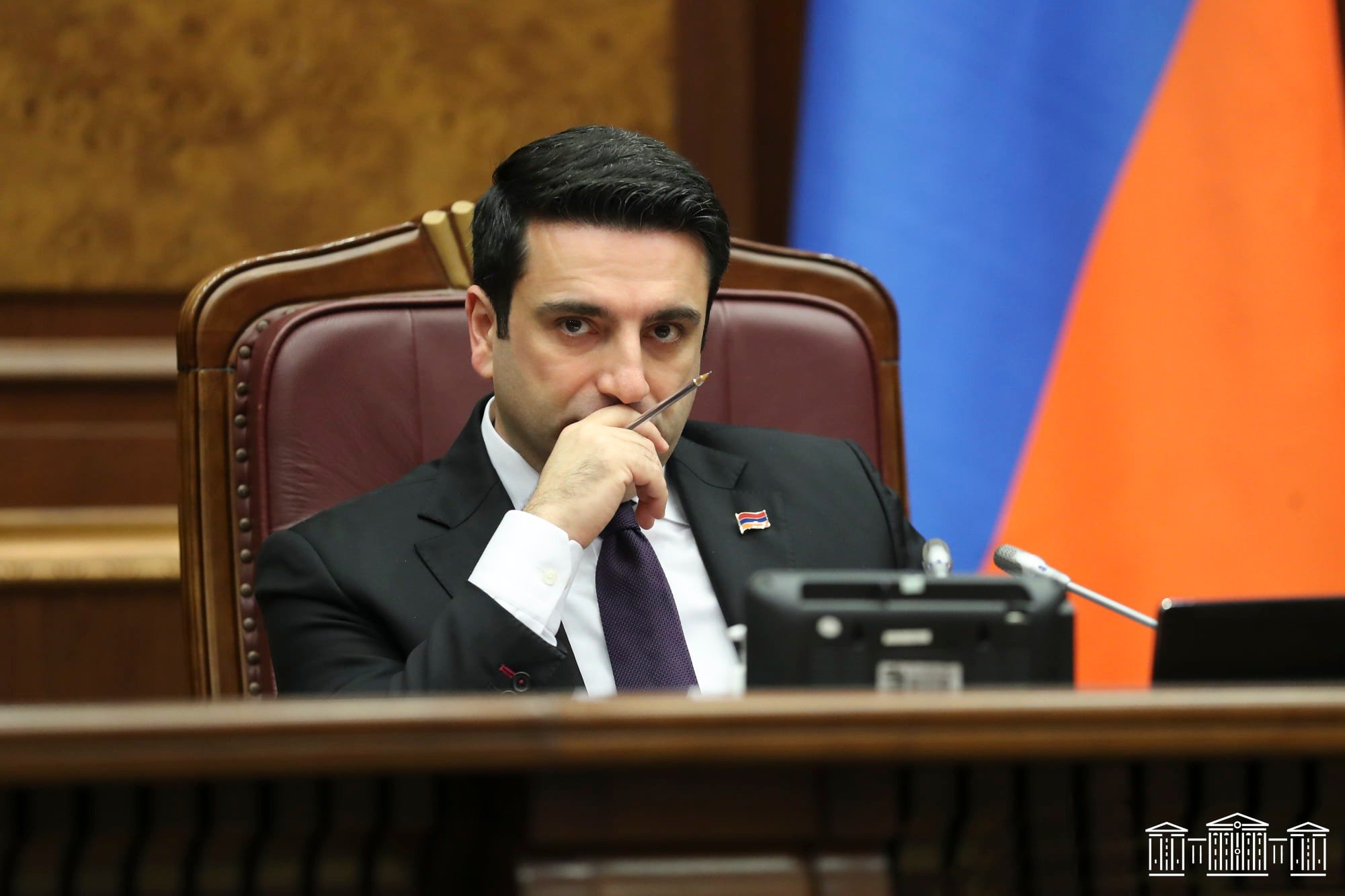 ՍԴ-ն հետաձգել է Ալեն Սիմոնյանի՝ ԱԺ նախագահի պաշտոնում ընտրության սահմանադրականությունը վիճարկող հայցի քննությունը
