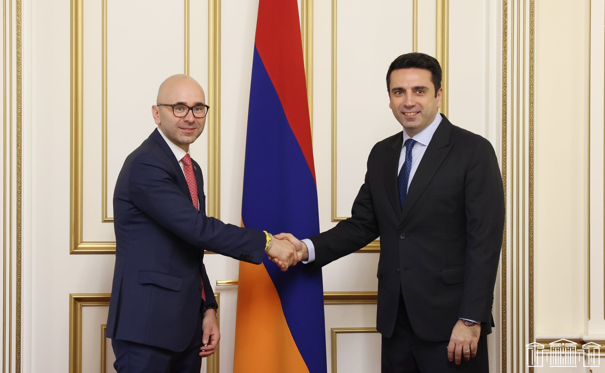 Հայաստանի ԱԺ նախագահն ընդունել է Իտալիայի խորհրդարանական պատվիրակությանը
