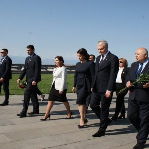 Լիտվայի նախագահն այցելել է Հայոց ցեղասպանության հուշահամալիր