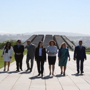 Բուլղարիայի արտգործնախարարի տեղակալն այցելել է Հայոց ցեղասպանության հուշահամալիր