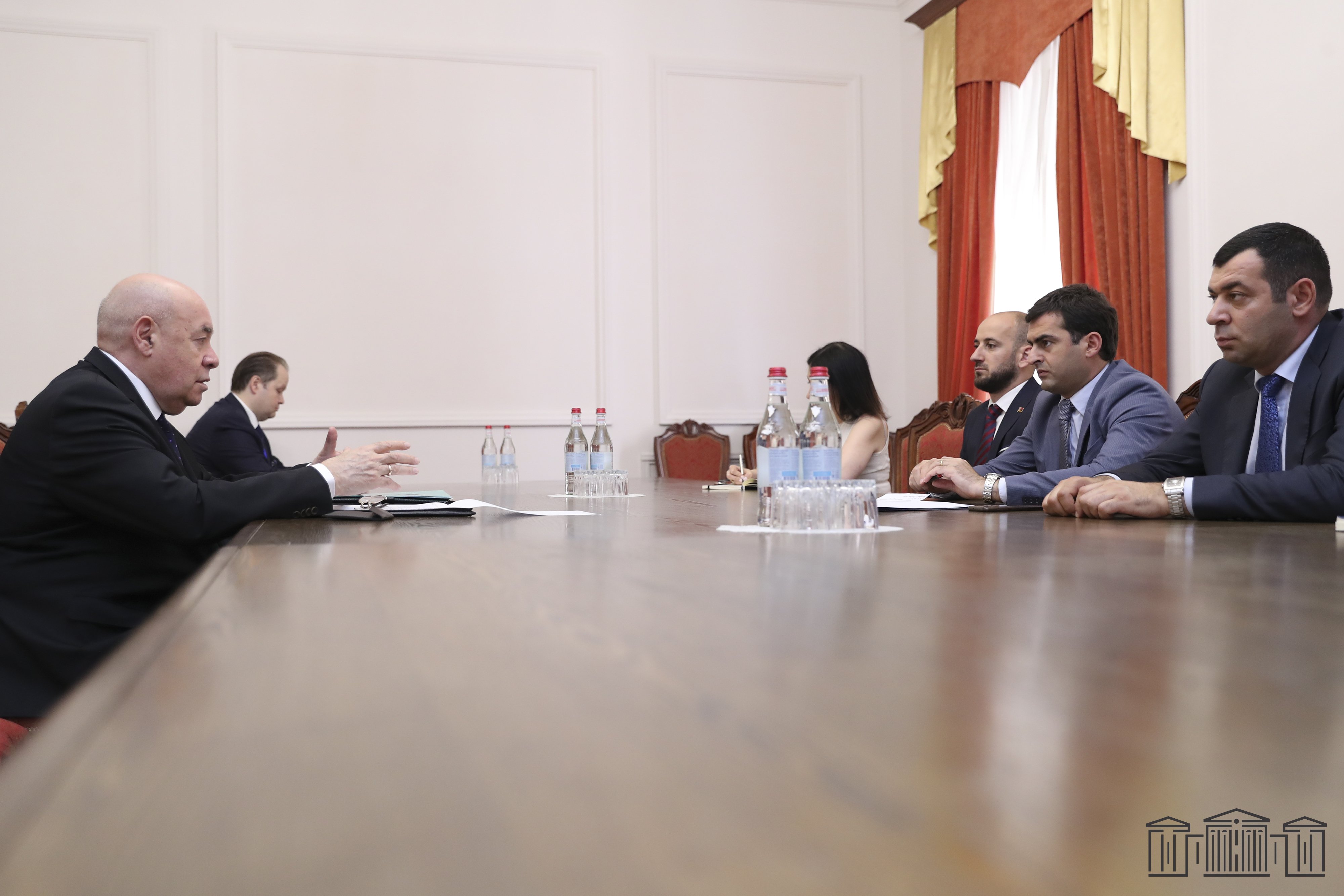 Հակոբ Արշակյանը ՌԴ նախագահի հատուկ ներկայացուցչի հետ քննարկել է հայ-ռուսական դաշնակցային հարաբերություններին առնչվող հարցեր