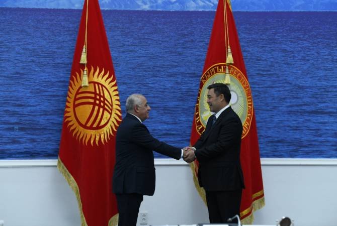 Ղրղզստանի նախագահը ընդունել է Ադրբեջանի վարչապետին