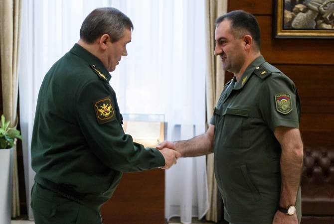 Հայաստանի և Ռուսաստանի ԶՈՒ գլխավոր շտաբերի պետերը քննարկել են  ՀՀ զինված ուժերի արդիականացման ու բարեփոխումների ընթացքը