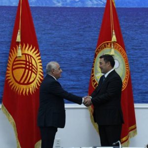 Ղրղզստանի նախագահը ընդունել է Ադրբեջանի վարչապետին