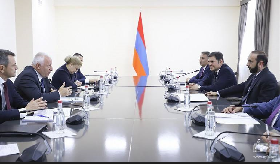 Կայացել են քաղաքական խորհրդակցություններ Հայաստանի և Ռումինիայի արտաքին գերատեսչությունների միջև