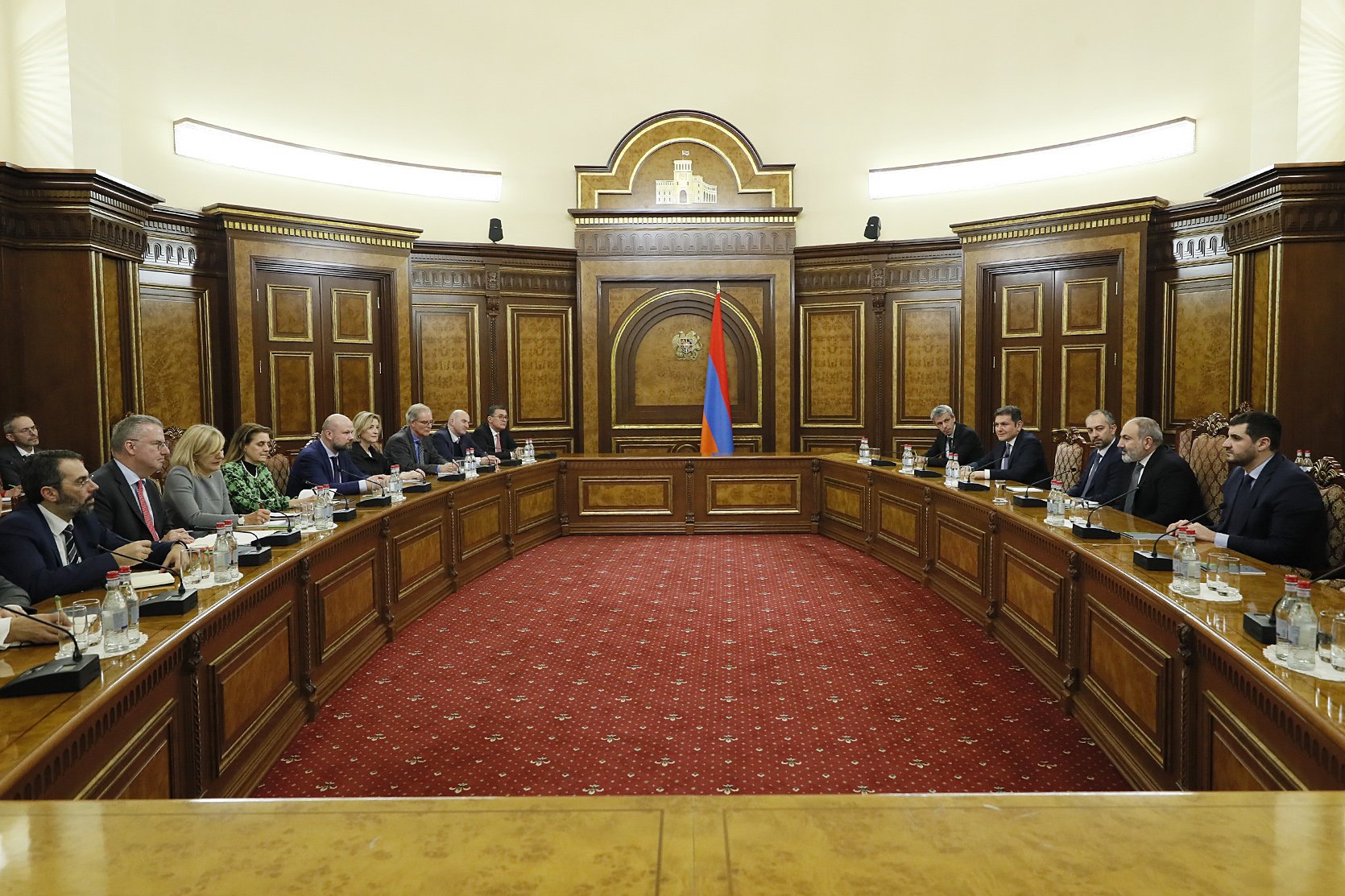 Վարչապետը կարևորել է ԵՄ-ի կողմից Հայաստանի համար հայտարարված 2.6 միլիարդ եվրոյի տնտեսական և ներդրումային փաթեթի արդյունավետ իրականացումը