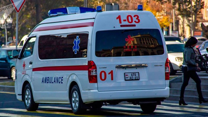 Ծանր վիճակում գտնվող հիվանդը շտապօգնության մեքենայով Ստեփանակերտից տեղափոխվում է Երևան