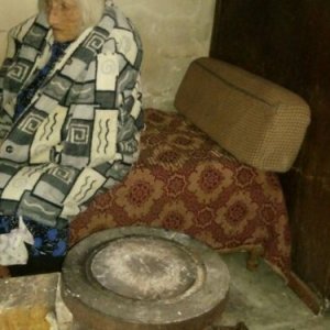 82-ամյա կինը հրաժարվել է տեղափոխվել տարեցների կենտրոն․ նրան խնամելու է հարեւանը․ Asparez