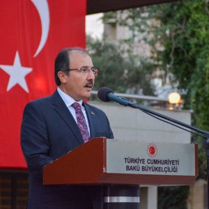 Ադրբեջանը, Թուրքիան և Հայաստանը պետք է իրար հետ քննարկեն հարցերը՝ խաղաղության հասնելու համար. Ադրբեջանում Թուրքիայի դեսպան