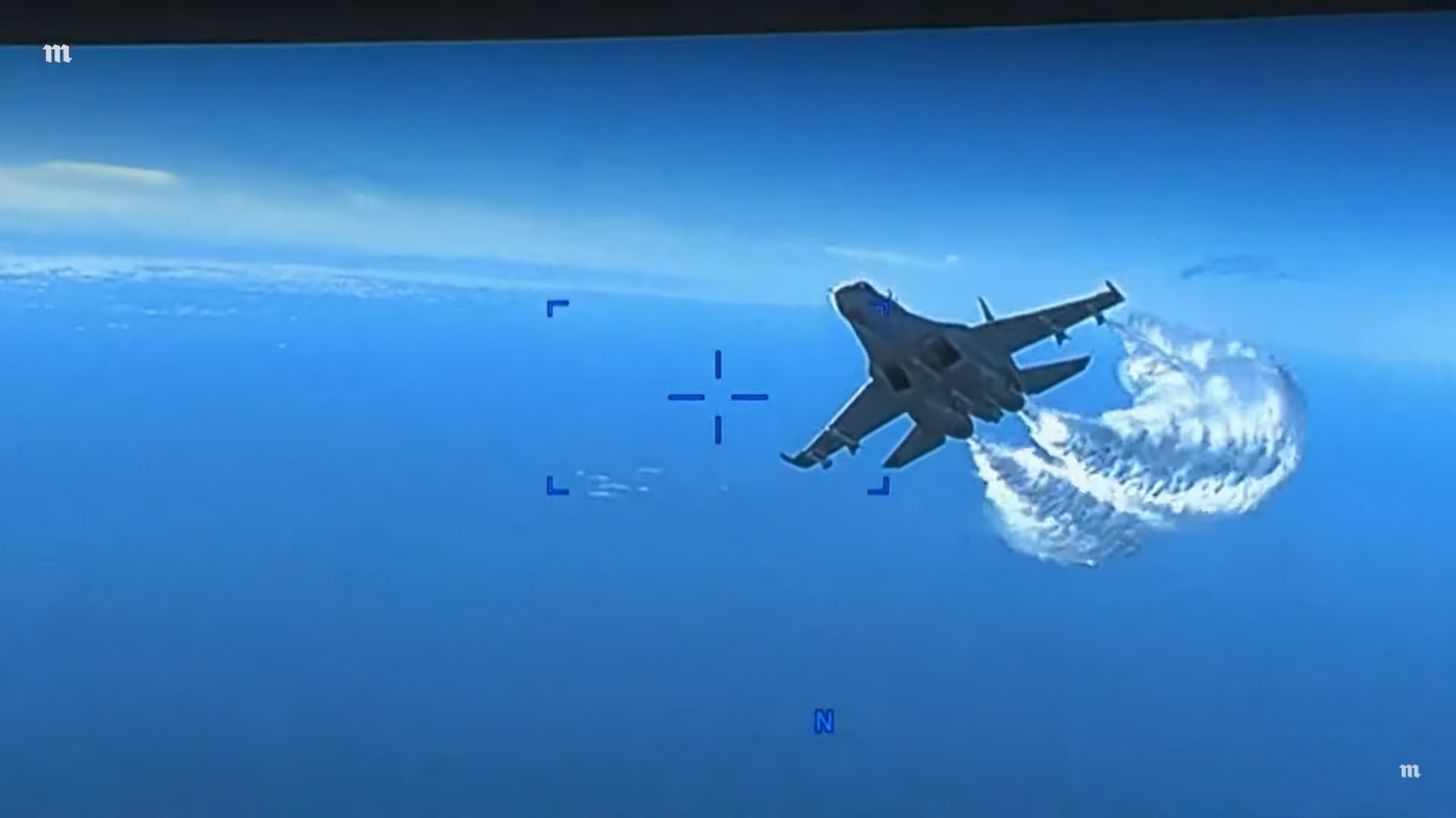 Ինչպես է ՌԴ կործանիչը վառելիք նետել Սև ծովում կործանված ամերիկյան դրոնի առաջ. ԱՄՆ-ը տեսանյութ է հրապարակել