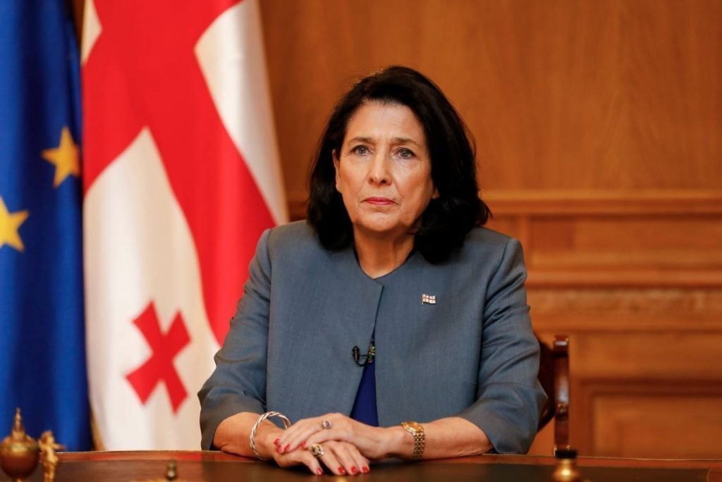 Վրաստանի նախագահը երկրի իշխանություններին մեղադրում է արտաքին քաղաքական կուրսը «փոխակերպելու» մեջ