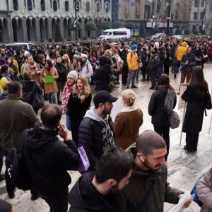 «Թույլ չենք տա հաստատել ռուսական օրենքը». Վրաստանում բողոքի ցույցեր են ընդդեմ «օտարերկրյա գործակալների» մասին օրինագծի
