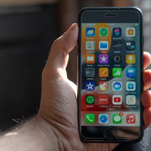 «iPhone-ը կամ դեն եք նետում, կամ տալիս երեխաներին». Կրեմլի աշխատակիցներն iPhone-ից հրաժարվելու հրահանգ են ստացել. «Կոմերսանտ»