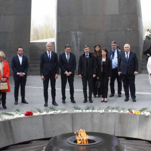 Ֆրանսիայի Օվերնյ-Ռոն-Ալպ շրջանի նախագահի գլխավորած պատվիրակությունն այցելել է Հայոց ցեղասպանության հուշահամալիր