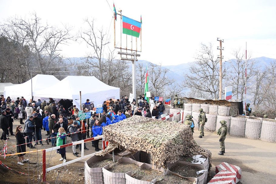Ադրբեջանցիները ռուս խաղաղապահներին թույլ չեն տվել Գորիսից Արցախ տեղափոխել մոտ երեք տասնյակ քաղաքացիների