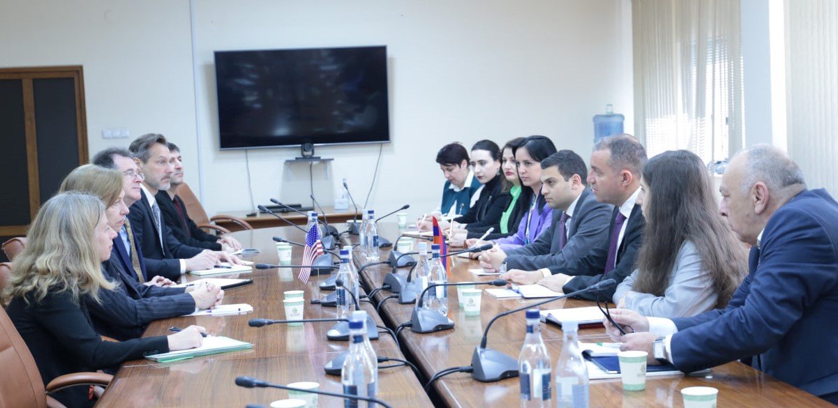 ԱՄՆ առևտրի ներկայացուցչի գրասենյակի պաշտոնյաները մի շարք հանդիպումների ընթացքում դիտարկել են Հայաստանի և Միացյալ Նահանգների միջև առևտրային կապերի ընդլայնման հնարավորությունները