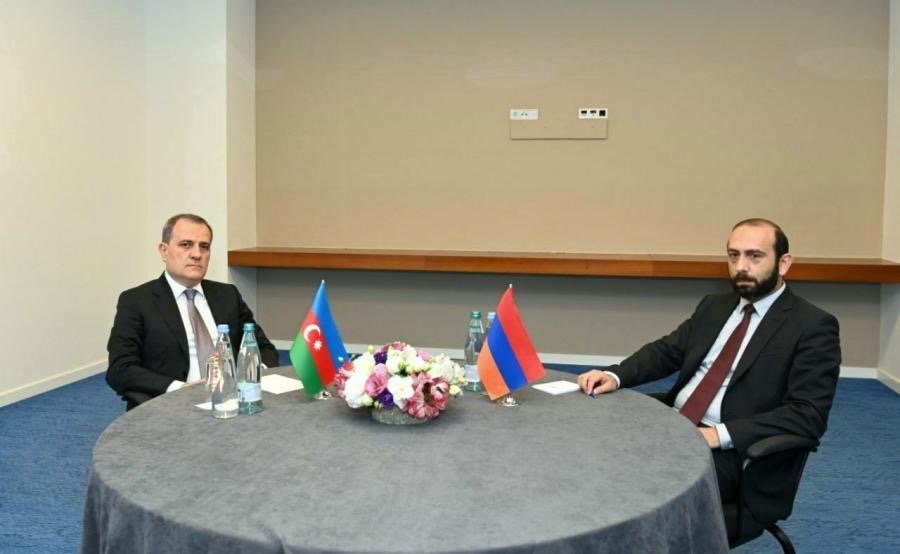 Արարատ Միրզոյանը և Ջեյհուն Բայրամովը ներկայացրել են իրենց դիրքորոշումները Հայաստանի, Ռուսաստանի և Ադրբեջանի ղեկավարների եռակողմ հայտարարությունների կատարման ընթացքի վերաբերյալ
