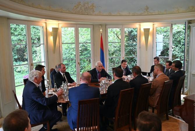 ՀՀ նախագահը հանդիպել է գերմանական տնտեսության Արևելյան հանձնաժողովի գործարարների հետ