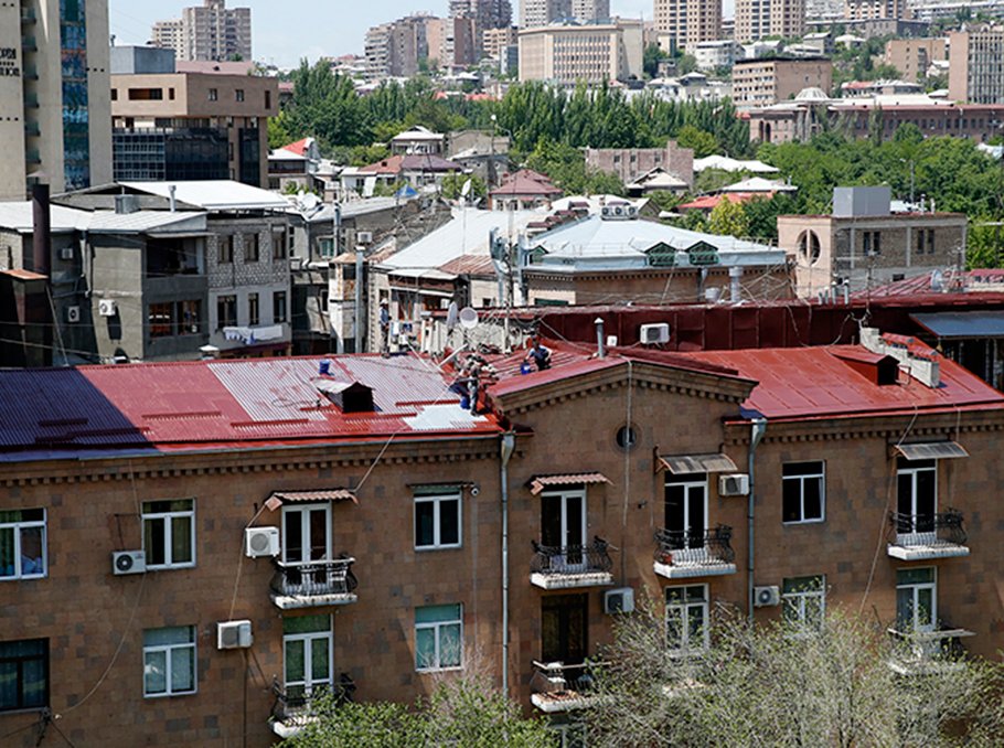 Մանսարդների խայտաբղետ կառուցումը Երևան քաղաքում այլևս պետք է դադարեցնել. Ավինյան